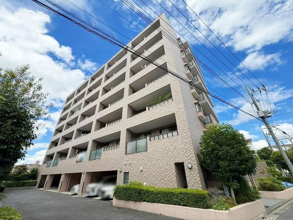 2LDK apartment in Katsushika Ward, Tokyo - Photo 1