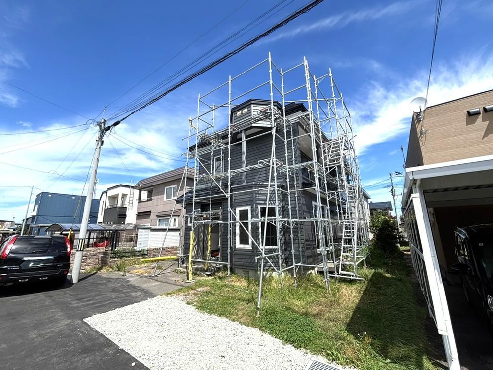 4LDK house in Ishikari, Hokkaido - Photo 1