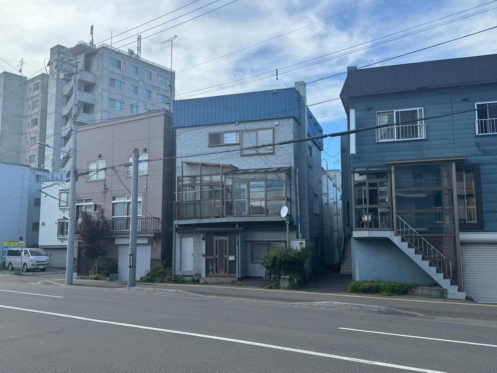 91 m² land in Higashi Ward, Sapporo, Hokkaido - Photo 1
