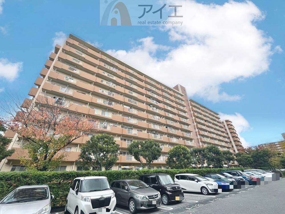 2LDK apartment in Urayasu, Chiba - Photo 1