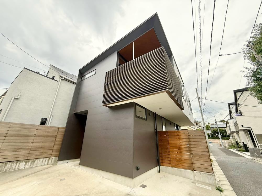 2LDK house in Suginami Ward, Tokyo - Photo 1