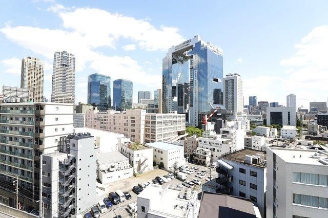 2LDK apartment in Kita Ward, Osaka - Photo 1