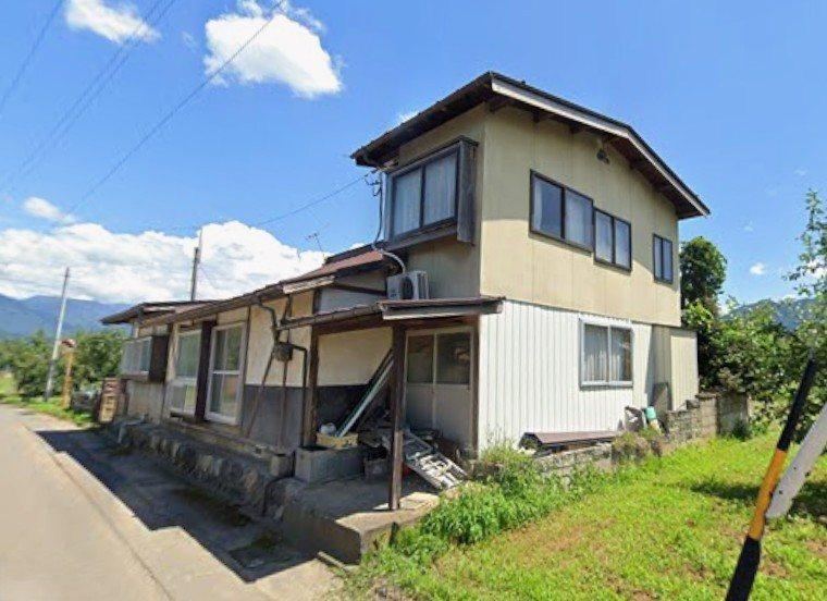 198 m² land in Suzaka, Nagano - Photo 1