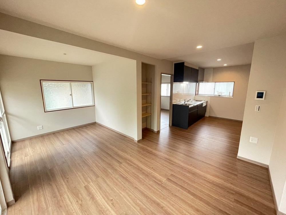 4LDK+S house in Karatsu, Saga - Photo 1