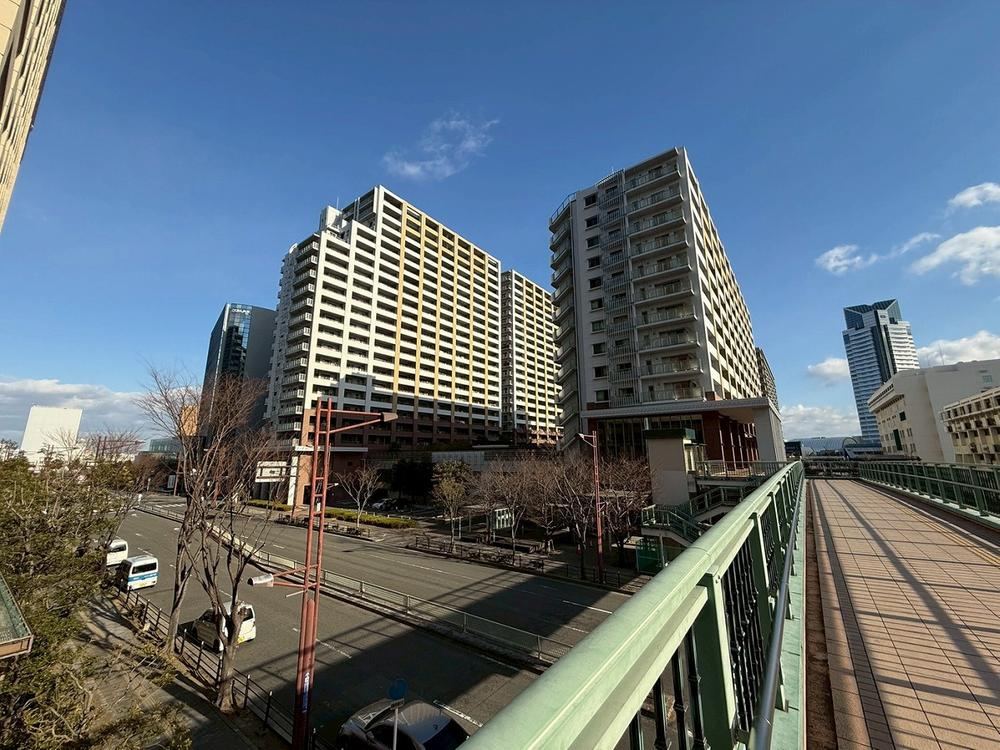 3LDK apartment in Suminoe Ward, Osaka - Photo 1