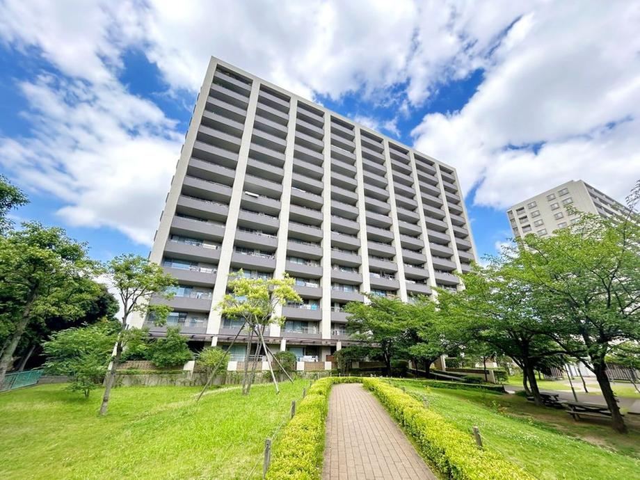 3LDK apartment in Hanamigawa Ward, Chiba - Photo 1