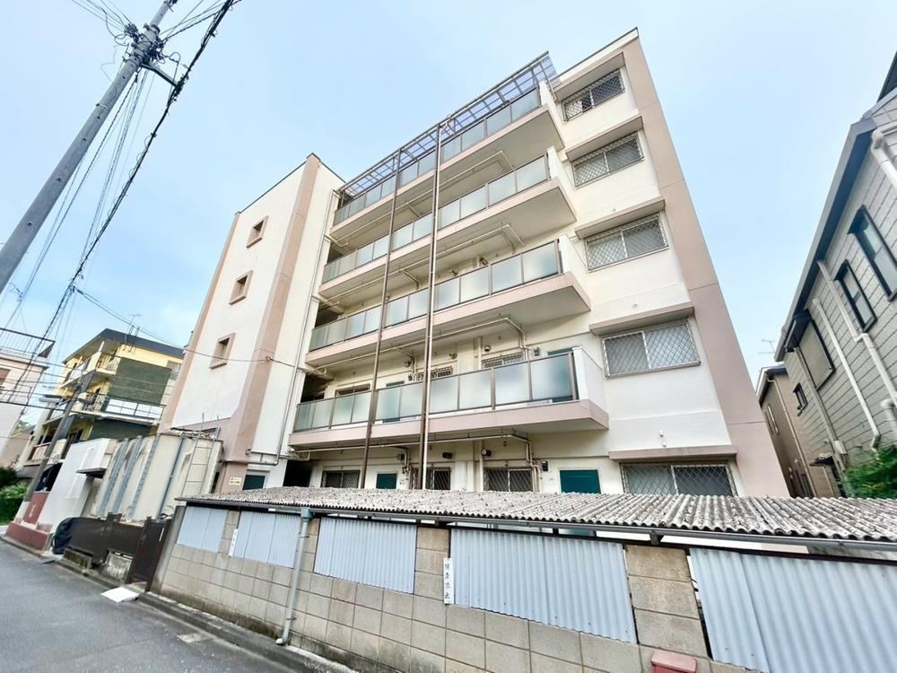 2LDK apartment in Ota Ward, Tokyo - Photo 1