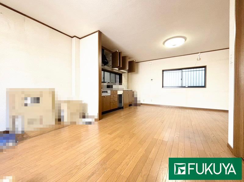 4LDK house in Higashiyodogawa Ward, Osaka - Photo 1