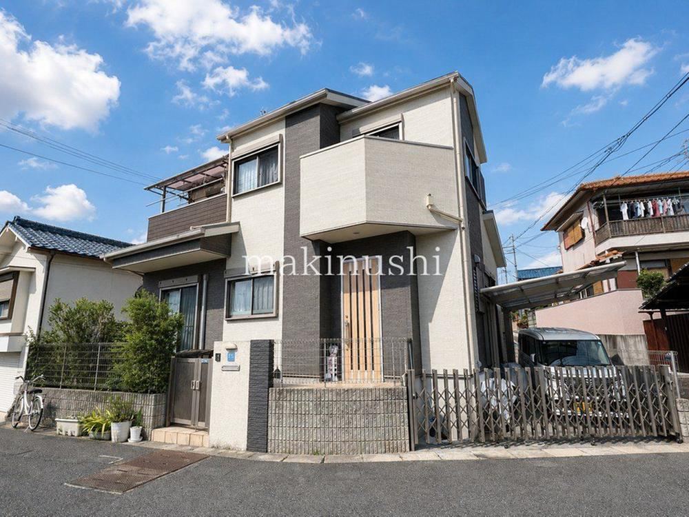 4LDK house in Tondabayashi, Osaka - Photo 1