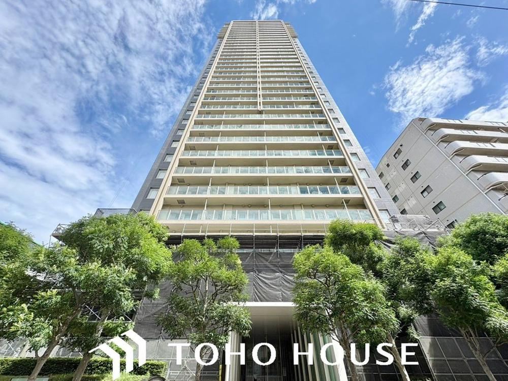 2LDK apartment in Kita Ward, Osaka - Photo 1