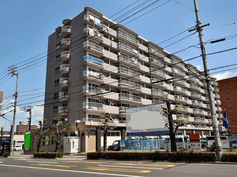 3LDK apartment in Matsuyama, Ehime - Photo 1