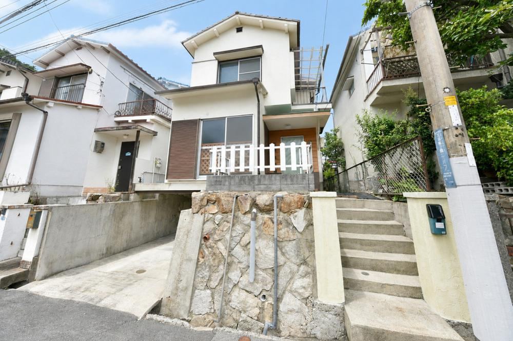 3DK house in Takarazuka, Hyogo - Photo 1