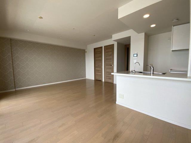 2LDK+S apartment in Nada Ward, Kobe, Hyogo - Photo 1