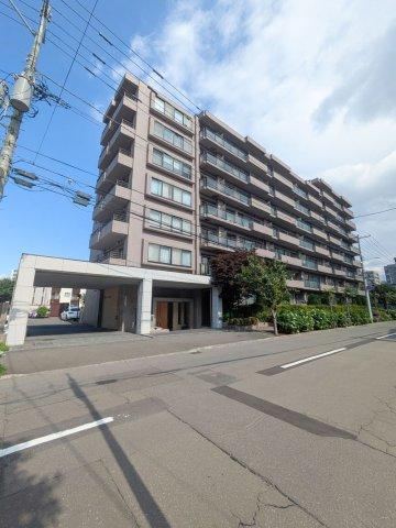 3LDK apartment in Chuo Ward, Sapporo, Hokkaido - Photo 1