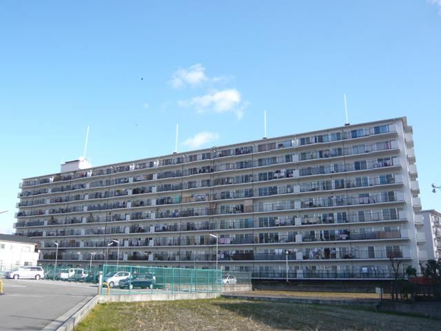 2LDK apartment in Takarazuka, Hyogo - Photo 1