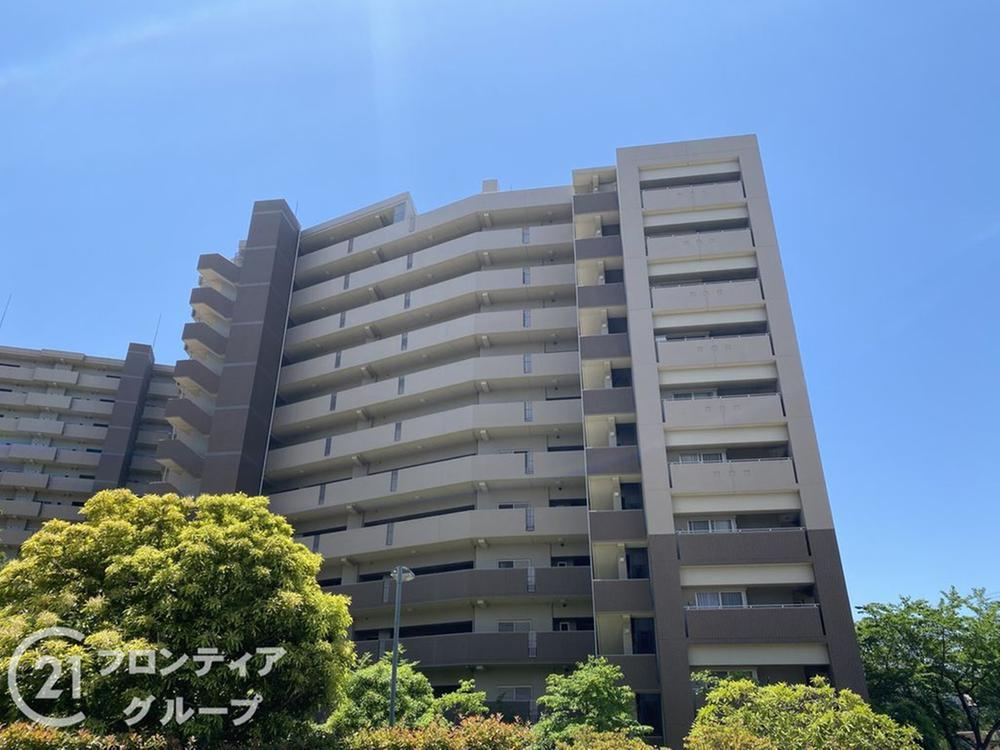 4LDK apartment in Yawata, Kyoto - Photo 1