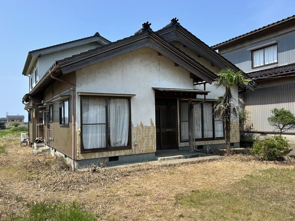 6LDK house in Nakanoto, Kashima District, Ishikawa - Photo 1