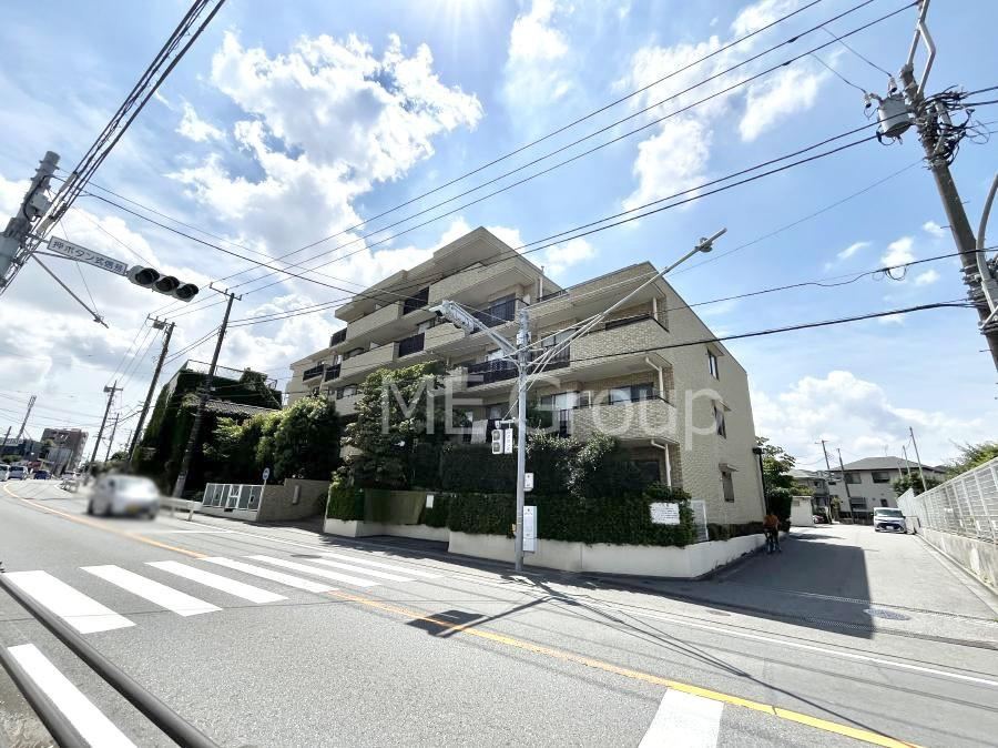 4LDK apartment in Funabashi, Chiba - Photo 1