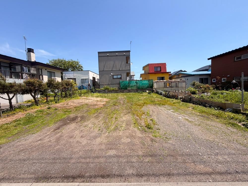 214 m² land in Tomakomai, Hokkaido - Photo 1