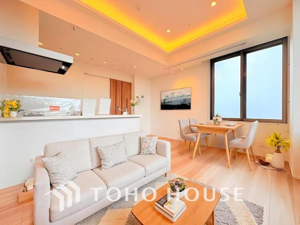 1LDK+S apartment in Minato Ward, Tokyo - Photo 1