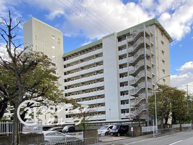 4DK apartment in Yamashina Ward, Kyoto - Photo 1