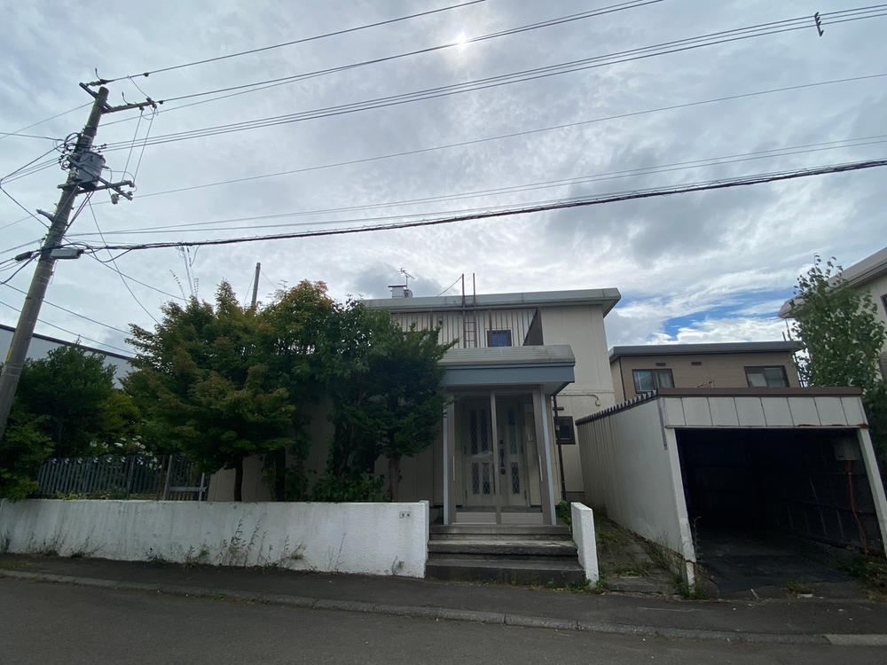 4LDK house in Atsubetsu Ward, Sapporo, Hokkaido - Photo 1