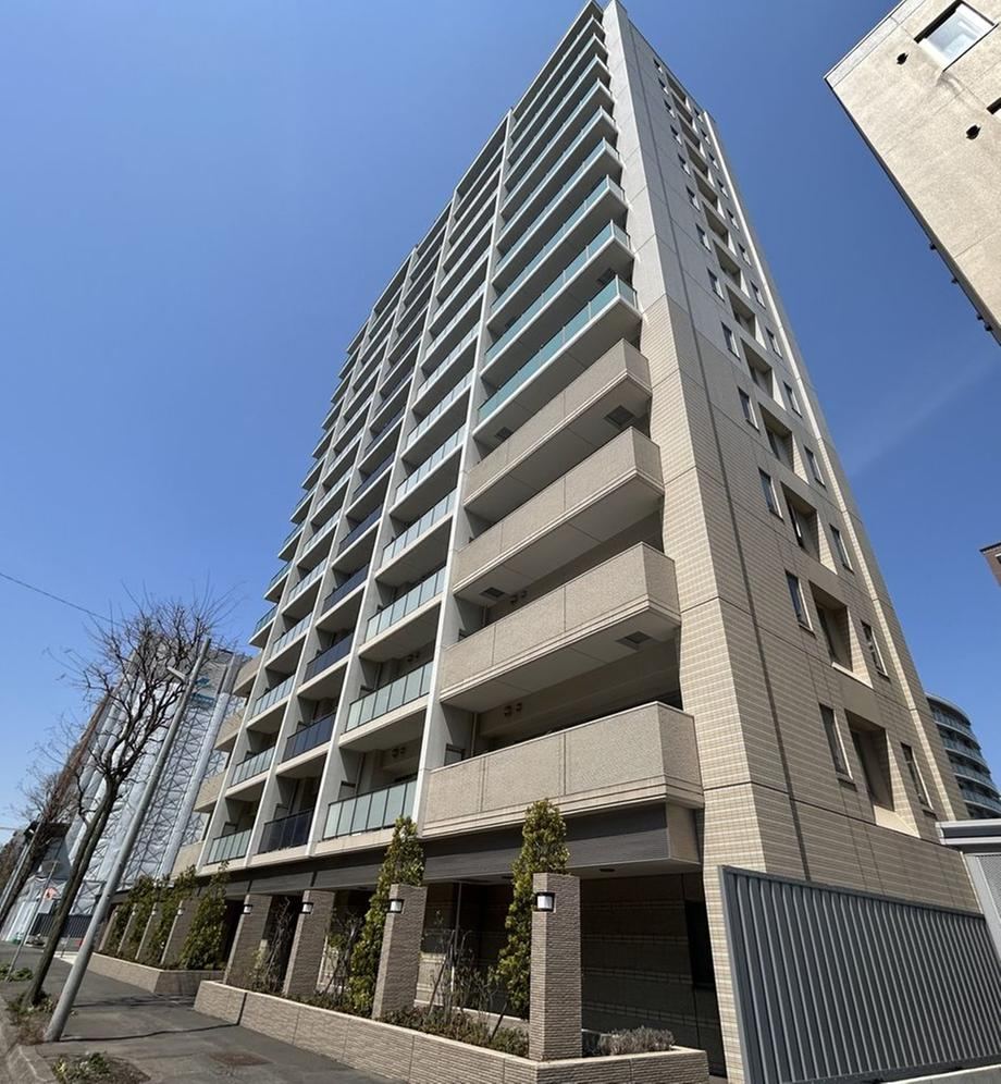 4LDK apartment in Kita Ward, Sapporo, Hokkaido - Photo 1
