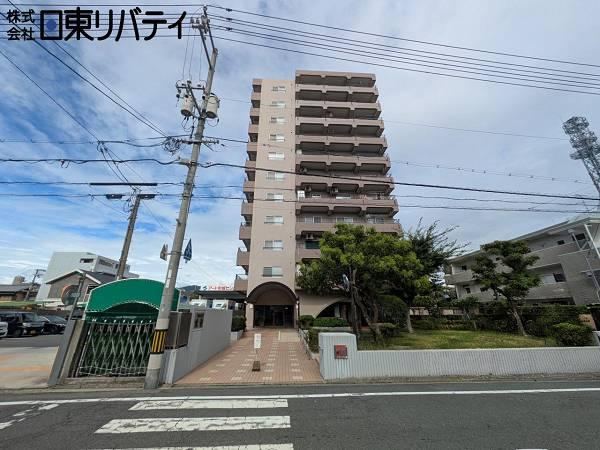 4LDK apartment in Minami Ward, Hiroshima - Photo 1