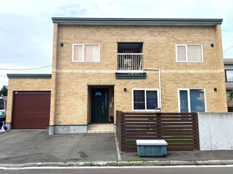 5LDK house in Eniwa, Hokkaido - Photo 1