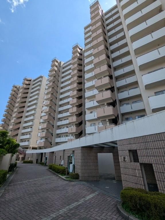 3LDK+S apartment in Utsunomiya, Tochigi - Photo 1