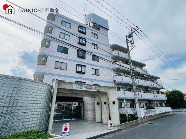 2LDK apartment in Tsurugashima, Saitama - Photo 1