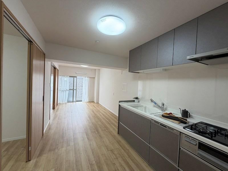 2LDK apartment in Chuo Ward, Fukuoka - Photo 1