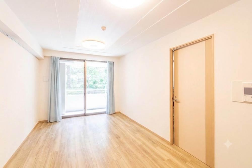 2LDK apartment in Shinjuku Ward, Tokyo - Photo 1