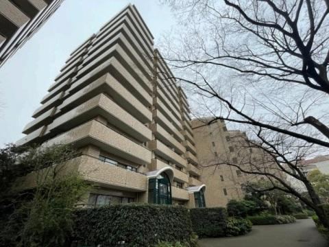 3LDK apartment in Naka Ward, Yokohama, Kanagawa - Photo 1