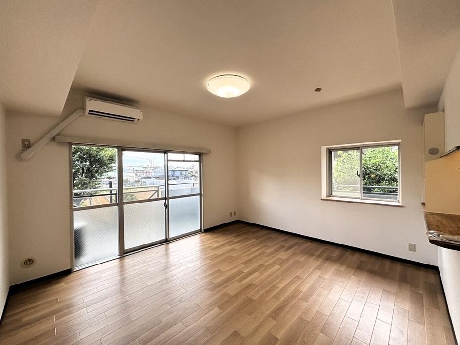 3LDK apartment in Asaka, Saitama - Photo 1