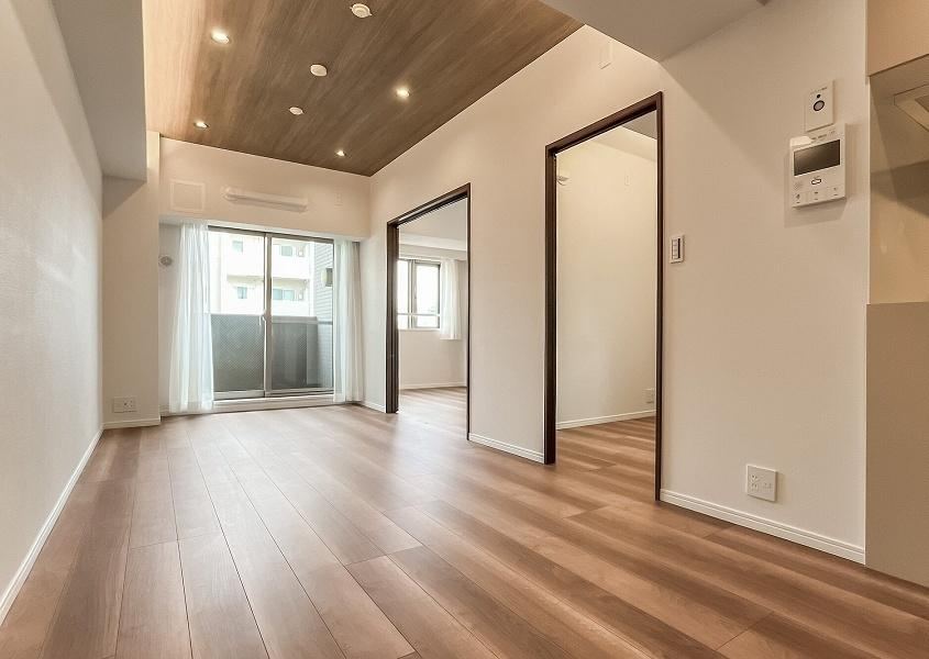 2LDK apartment in Bunkyo Ward, Tokyo - Photo 1