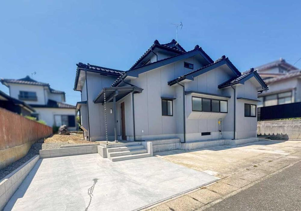 6LDK house in Takaoka, Toyama - Photo 1