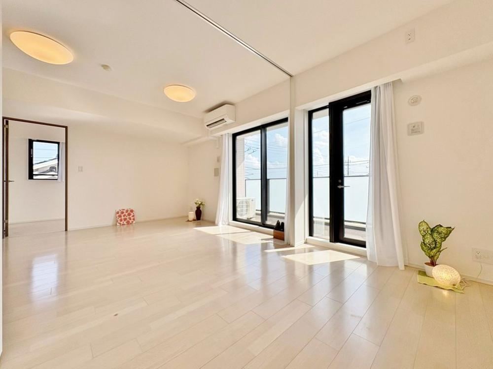 4LDK apartment in Kashiwa, Chiba - Photo 1