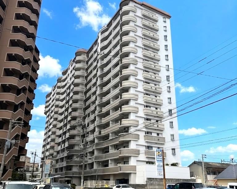 2LDK apartment in Kokurakita Ward, Kitakyushu, Fukuoka - Photo 1