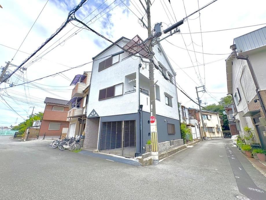 5LDK house in Kadoma, Osaka - Photo 1