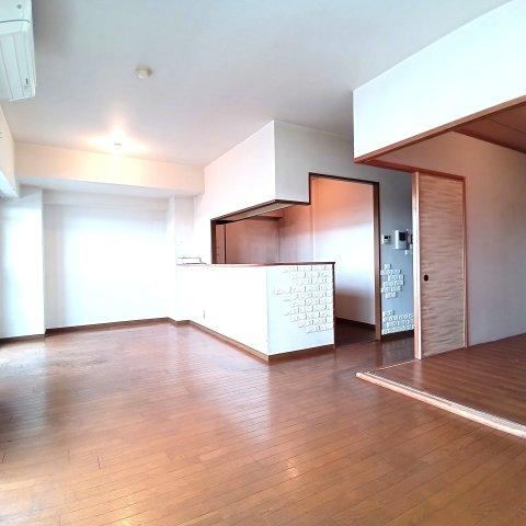 3LDK apartment in Hirakata, Osaka - Photo 1