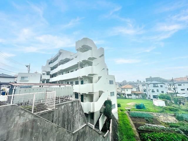 3DK apartment in Minami Ward, Saitama - Photo 1