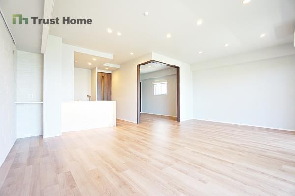3LDK apartment in Tarumi Ward, Kobe, Hyogo - Photo 1