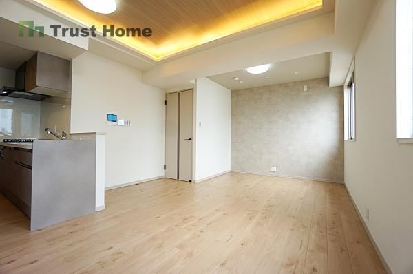 3LDK apartment in Chuo Ward, Kobe, Hyogo - Photo 1