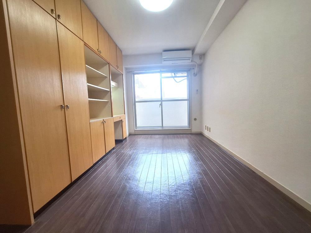 studio apartment in Mitaka, Tokyo - Photo 1