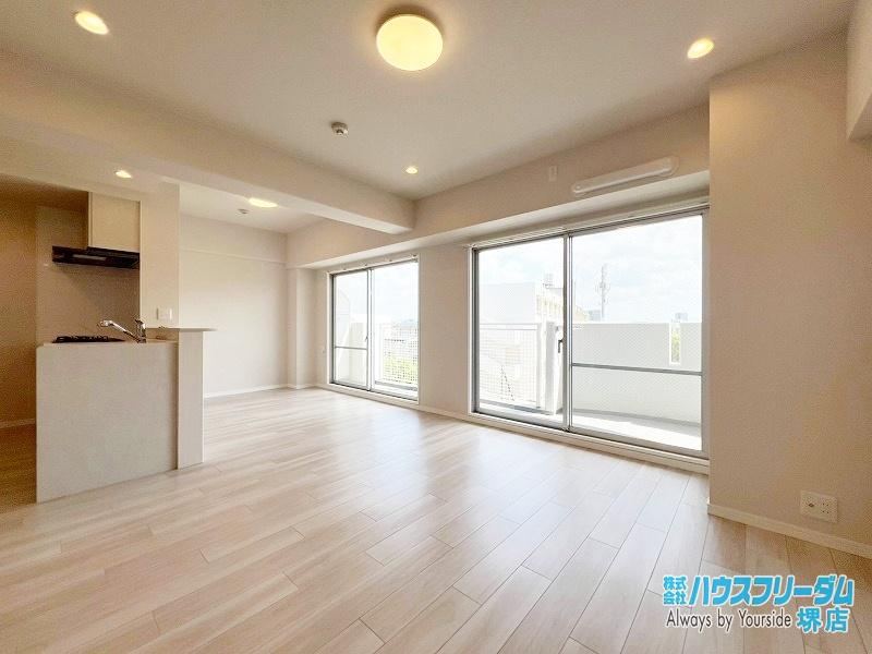 3LDK apartment in Nishi Ward, Sakai, Osaka - Photo 1