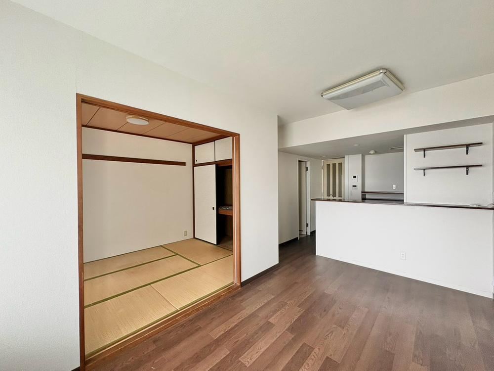 2LDK apartment in Katsushika Ward, Tokyo - Photo 1