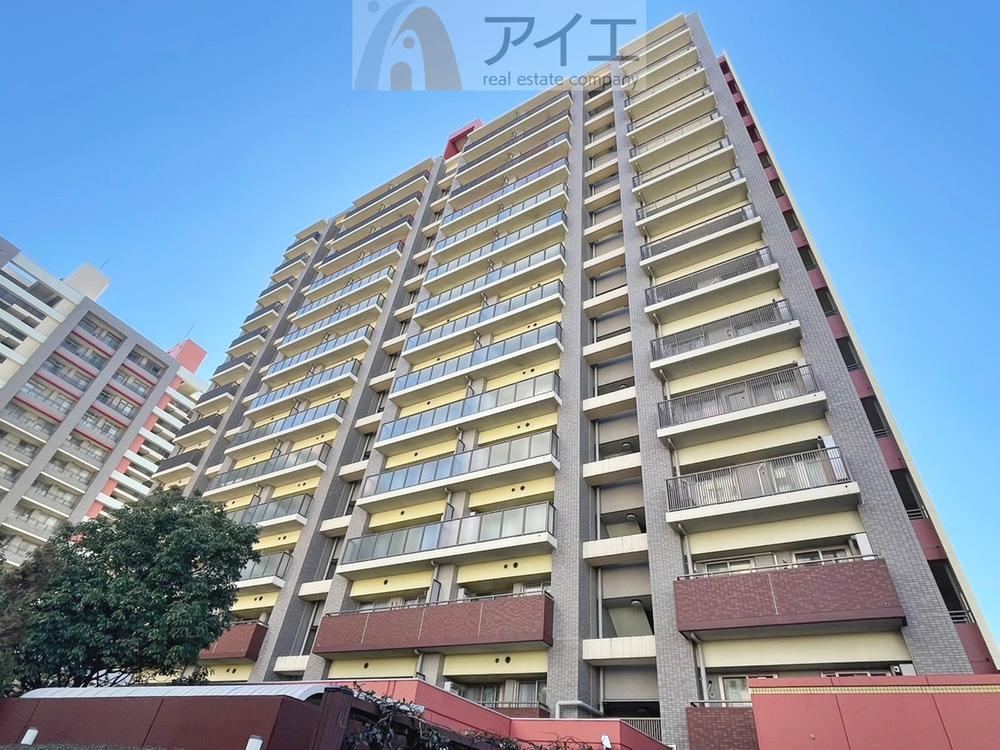 3LDK apartment in Mihama Ward, Chiba - Photo 1