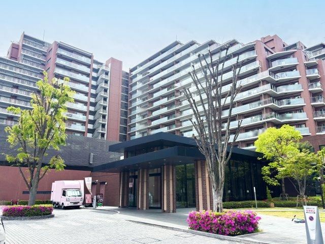 2LDK+S apartment in Koto Ward, Tokyo - Photo 1