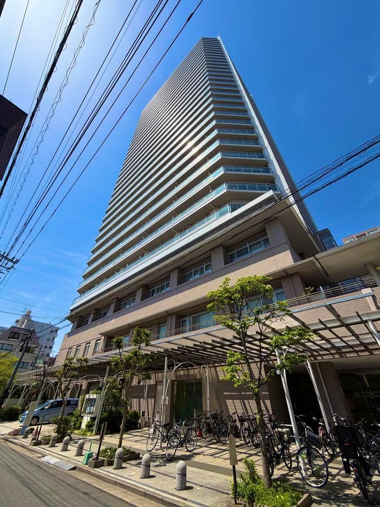 3LDK apartment in Koto Ward, Tokyo - Photo 1